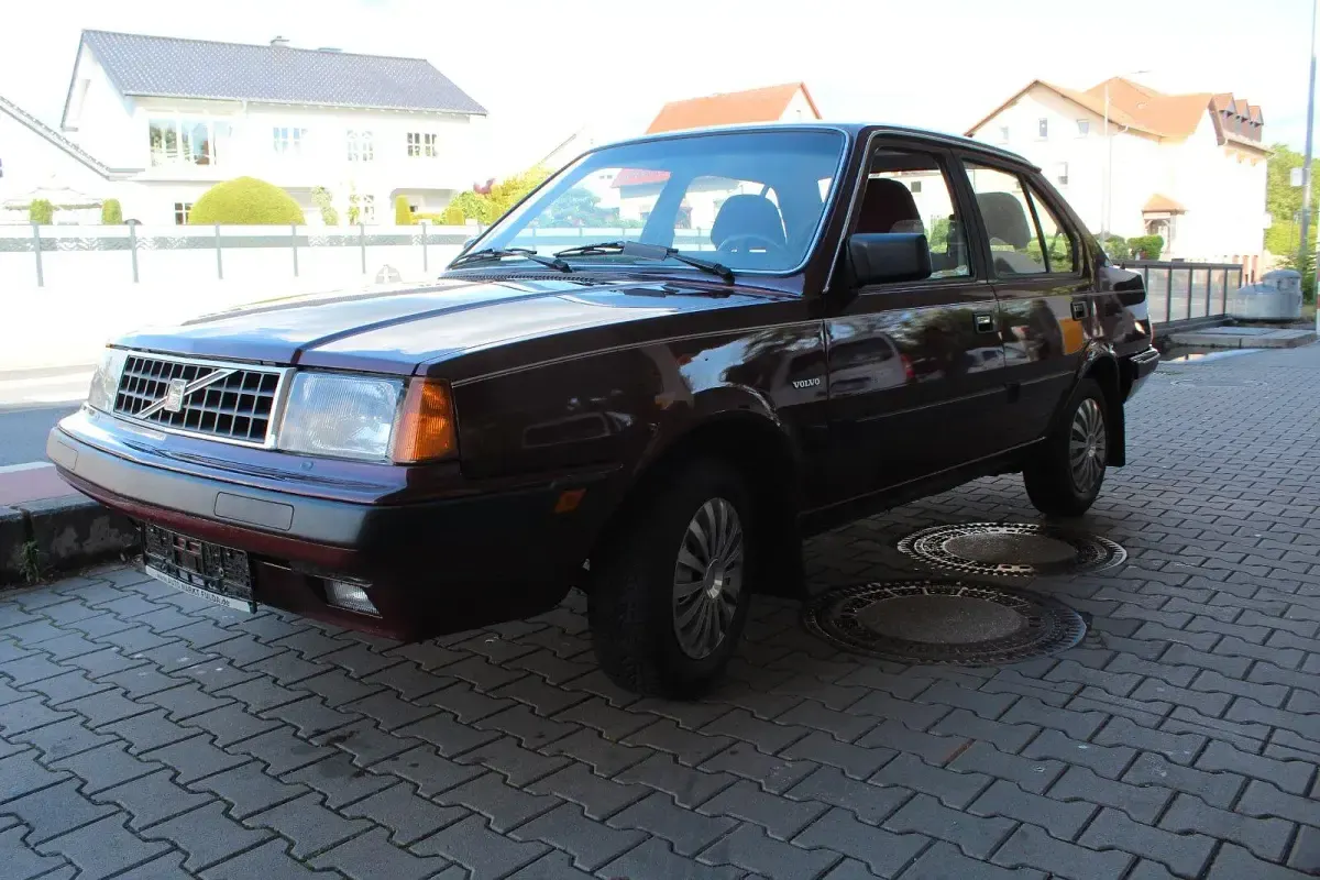 Gebraucht Volvo 360 116 PS (85 kW) 1985 Rot Limousine