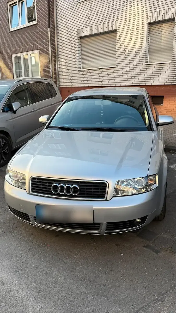 Gebraucht Audi A4 125 PS (91 kW) 2004 Grau Kleinwagen