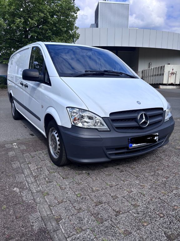 Weiß Gebraucht 2013 Mercedes Vito Van / Kleinbus | 10.499 € (Etwas zu teuer) - Bild 1/4