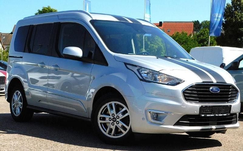 Silber Gebraucht 2021 Ford Tourneo Connect Titanium Van / Kleinbus | 19.960 € (Guter Preis) - Bild 1/4