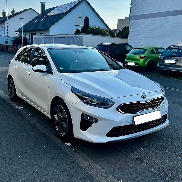 Gebraucht Kia Ceed Platinum 140 PS (102 kW) 2018 Weiß Kleinwagen