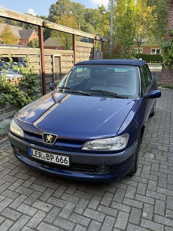 Gebraucht Peugeot 306 Cabriolet 88 PS (64 kW) 1998 Blau Cabrio