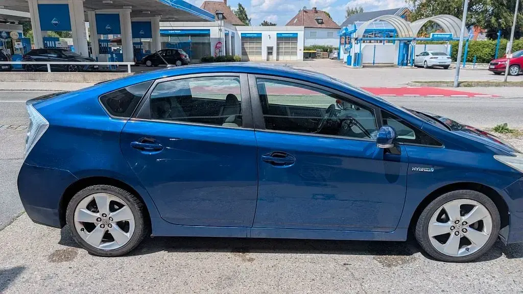 Gebraucht Toyota Prius 136 PS (100 kW) 2009 Blau Kleinwagen