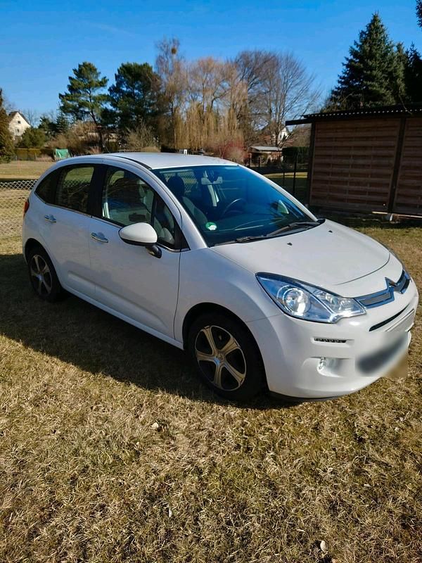 Gebraucht Citroën C3 82 PS (60 kW) 2016 Weiß Kleinwagen