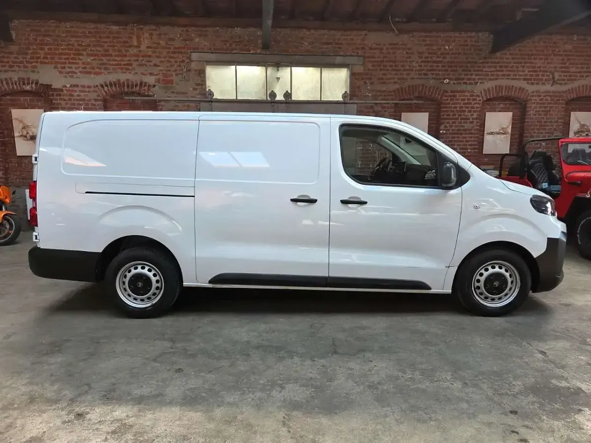 Gebraucht Citroën Jumpy 144 PS (105 kW) 2025 Weiß Van / Kleinbus
