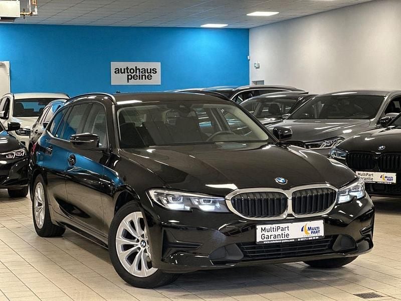 Gebraucht BMW 318 Advantage 156 PS (114 kW) 2022 Schwarz Limousine