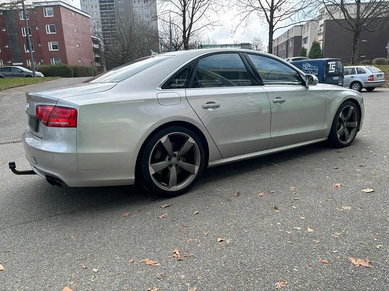 Gebraucht Audi S8 519 PS (381 kW) 2013 Silber Limousine