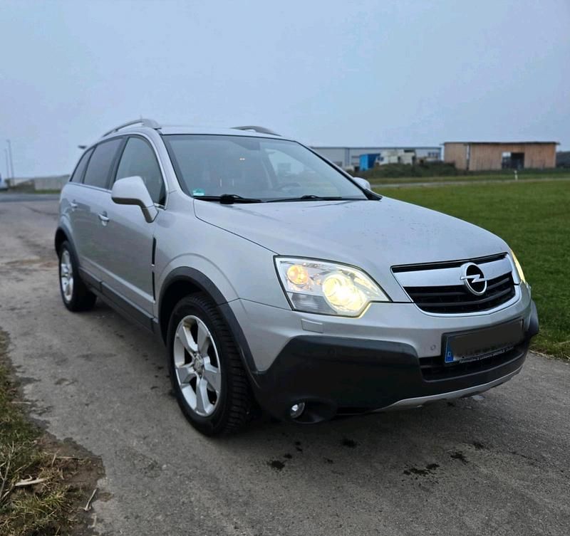 Grau Gebraucht 2009 Opel Antara SUV | 3.900 € (Etwas zu teuer) - Bild 1/4