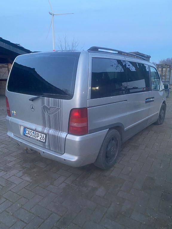 Gebraucht Mercedes V220 122 PS (89 kW) 2001 Silber Van / Kleinbus