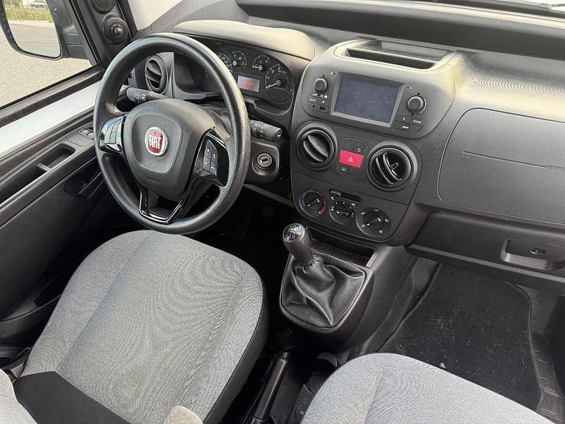 Gebraucht Fiat Fiorino 80 PS (58 kW) 2020 Silber Van / Kleinbus