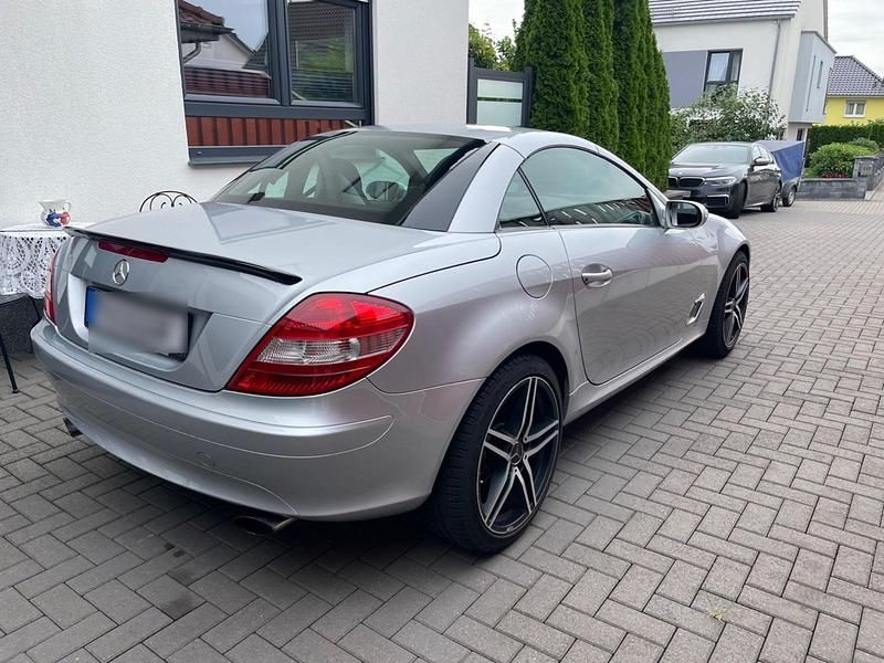 Gebraucht Mercedes SLK200 163 PS (119 kW) 2006 Silber Cabrio