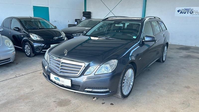 Gebraucht Mercedes E350 Avantgarde 265 PS (194 kW) 2011 Grau Kombi