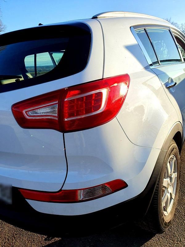 Gebraucht Kia Sportage 134 PS (98 kW) 2011 Weiß SUV