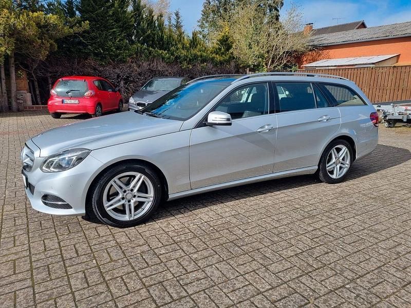 Gebraucht Mercedes E350 258 PS (189 kW) 2015 Silber Limousine