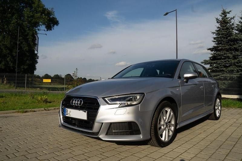 Silber Gebraucht 2020 Audi A3 S-Line Limousine | 22.900 € (Superpreis) - Bild 1/4