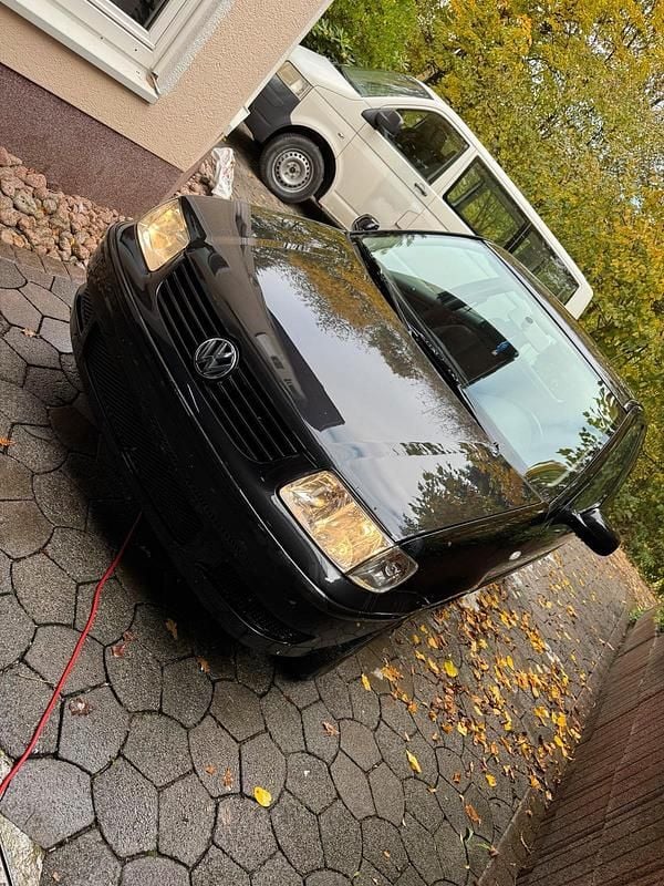 Schwarz Gebraucht 2001 VW Polo Kleinwagen | 650 € (Superpreis) - Bild 1/4