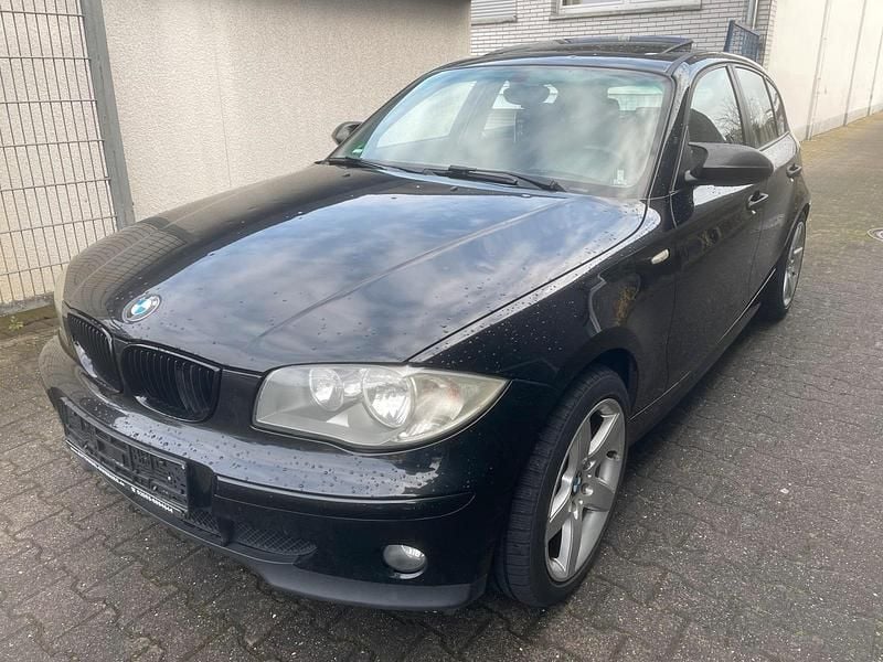 Gebraucht BMW 118 122 PS (89 kW) 2005 Schwarz Kleinwagen