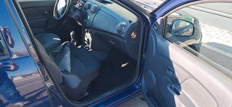 Gebraucht Dacia Sandero Ambiance 75 PS (55 kW) 2015 Blau Limousine