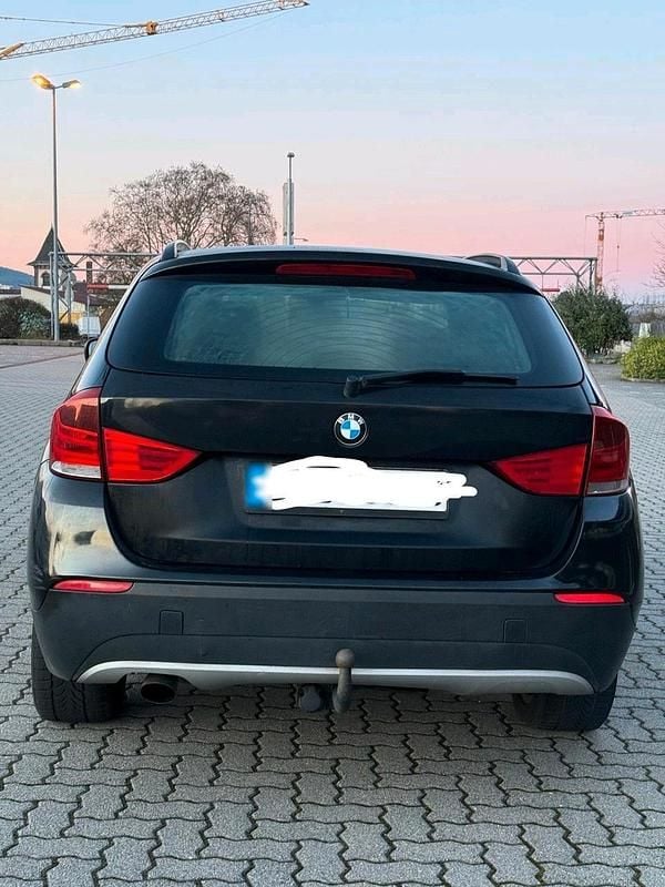 Gebraucht BMW X1 140 PS (102 kW) 2011 Schwarz SUV
