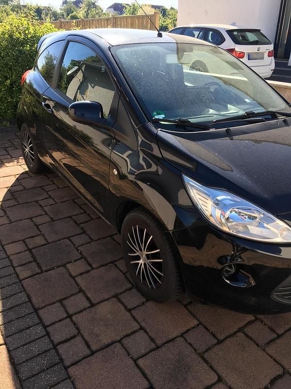 Usata Ford Ka 69 CV (50 kW) 2015 Nero Utilitaria