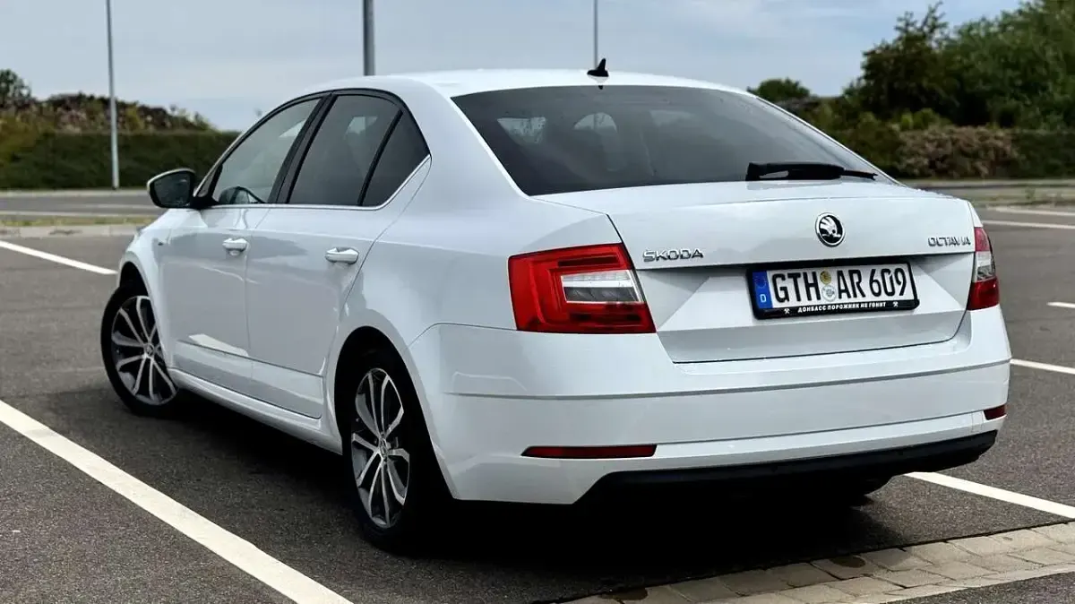 Gebraucht Skoda Octavia Drive 116 PS (85 kW) 2017 Weiß Limousine