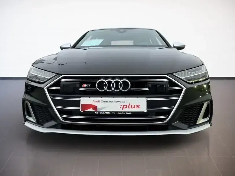 Gebraucht Audi S7 Sportback Ambiente 344 PS (253 kW) 2023 Pantherschwarz kristalleffekt Kleinwagen