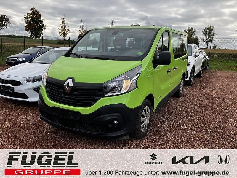 Grün bamboo Gebraucht 2017 Renault Trafic Van | 18.995 € (Teuer) - Bild 1/4