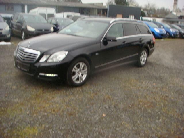 Gebraucht Mercedes E200 184 PS (135 kW) 2010 Schwarz Kombi
