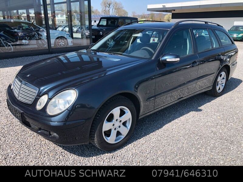 Gebraucht Mercedes E220 Classic 150 PS (110 kW) 2004 Schwarz Kombi