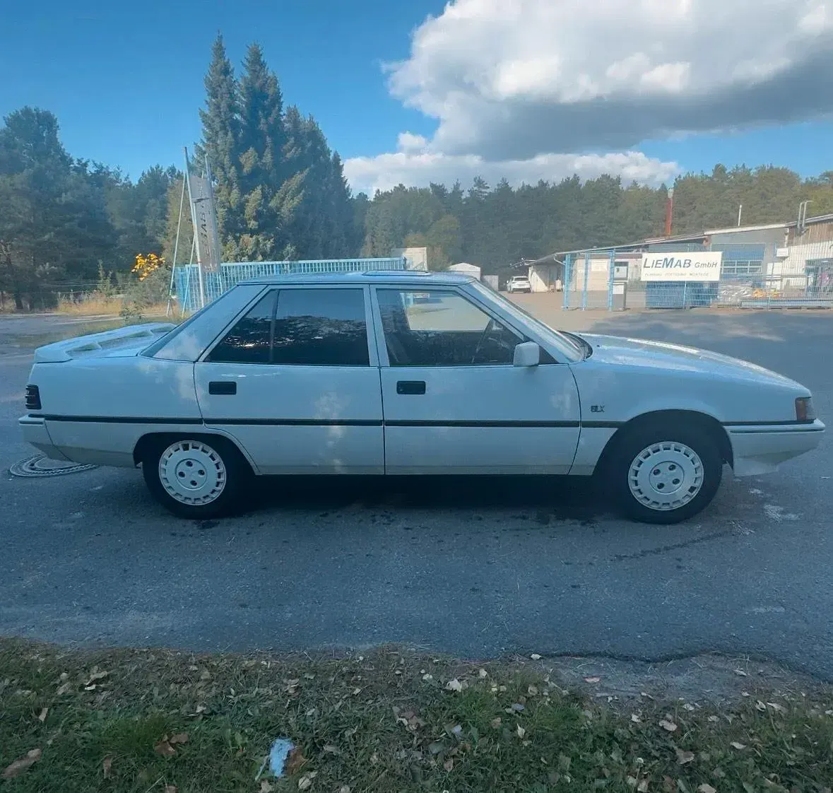 Gebraucht Mitsubishi Galant 82 PS (60 kW) 1986 Weiß Limousine