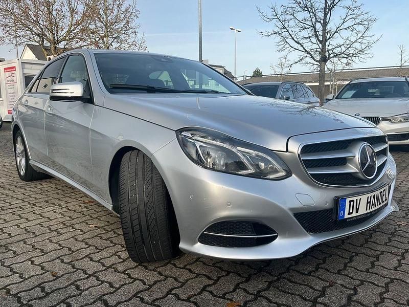 Gebraucht Mercedes E220 170 PS (125 kW) 2015 Silber Limousine
