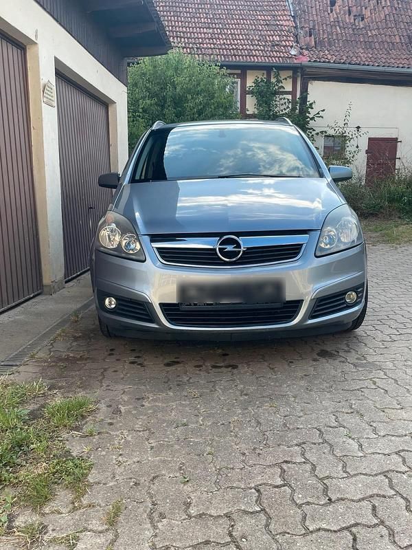 Gebraucht Opel Zafira Edition+ 140 PS (102 kW) 2006 Silber Van / Kleinbus