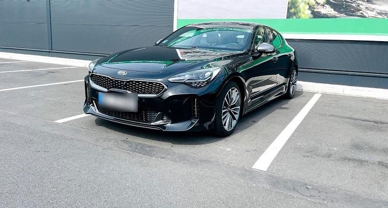 Gebraucht Kia Stinger 200 PS (147 kW) 2018 Schwarz Kleinwagen