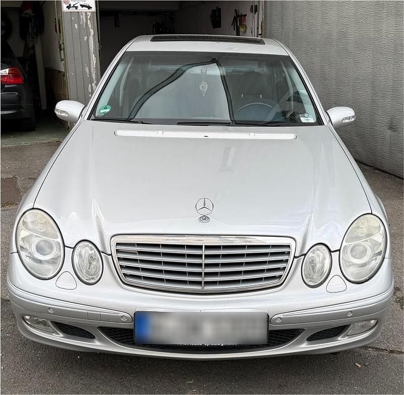 Gebraucht Mercedes E320 224 PS (164 kW) 2003 Silber Limousine