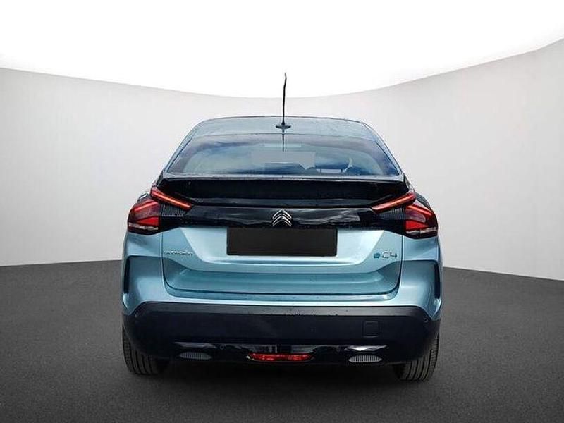 Gebraucht Citroën e-C4 Feel 100 kW (136 PS) 2022 Blau Limousine