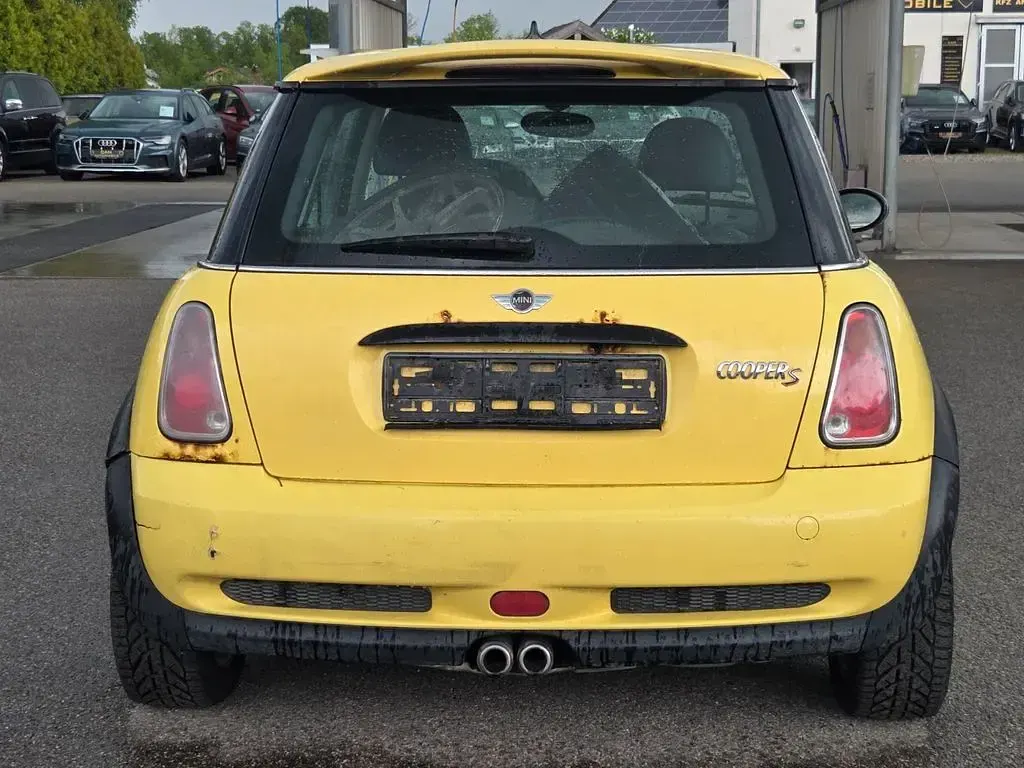 Używany Mini Cooper S 163 KM (119 kW) 2002 Żółty Hatchback