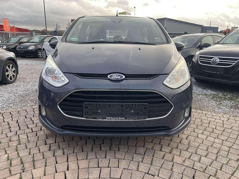 Grau Gebraucht 2013 Ford B-MAX Titanium Van / Kleinbus | 5.250 € (Etwas zu teuer) - Bild 1/4