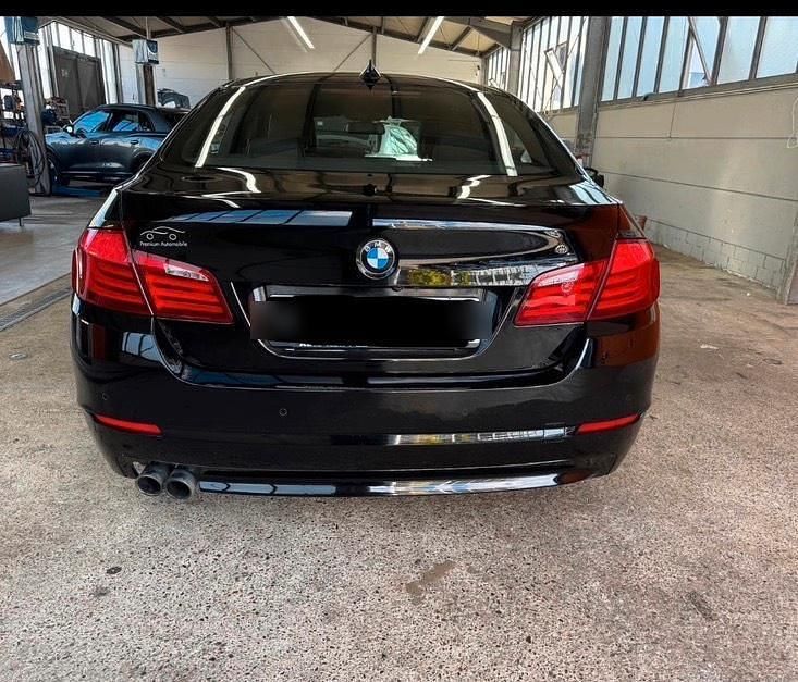 Gebraucht BMW 525 204 PS (150 kW) 2010 Schwarz Limousine