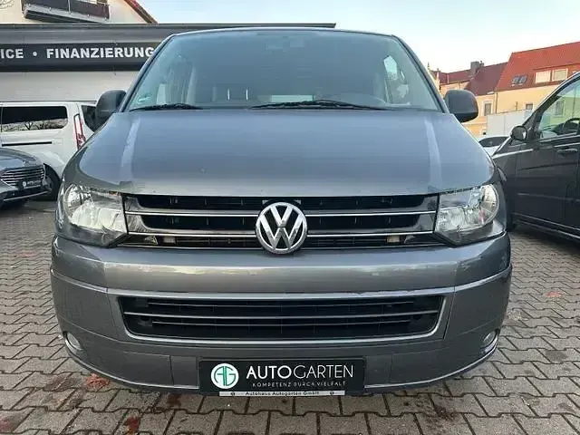 Second-hand VW Multivan Startline 102 CP (75 kW) 2010 Gri Monovolum