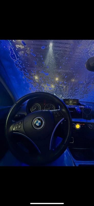 Schwarz Gebraucht 2007 BMW 120 Kleinwagen | 4.999 € (Fairer Preis) - Bild 1/4