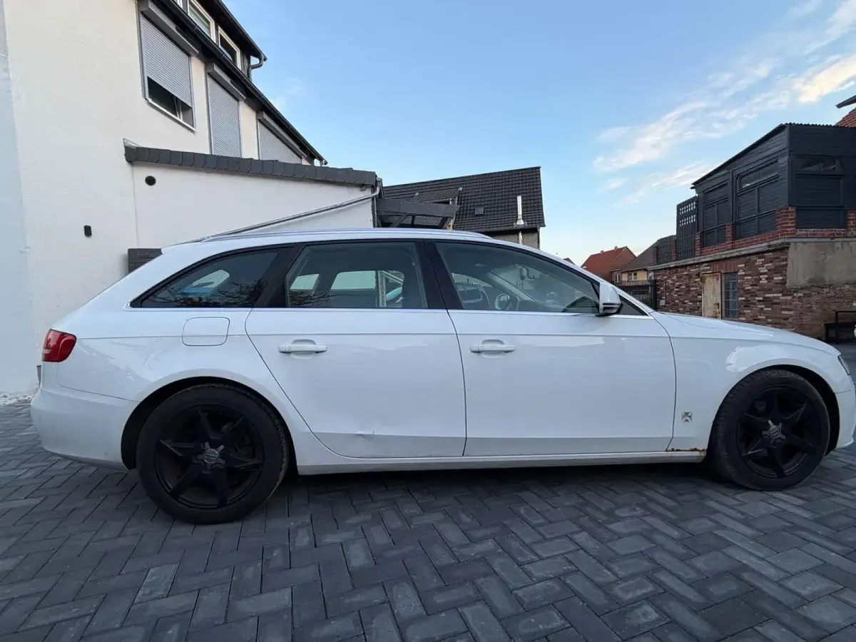 Gebraucht Audi A4 Ambition 143 PS (105 kW) 2010 Weiß Kombi