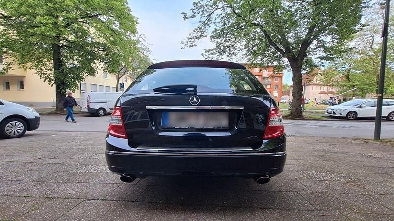 Gebraucht Mercedes 320 305 PS (224 kW) 2008 Schwarz Kombi