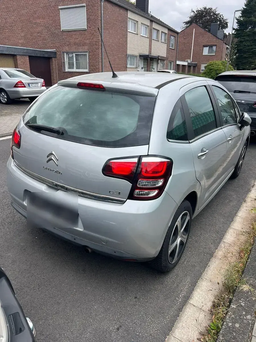Gebraucht Citroën C3 PureTech 82 PS (60 kW) 2016 Silber Kleinwagen