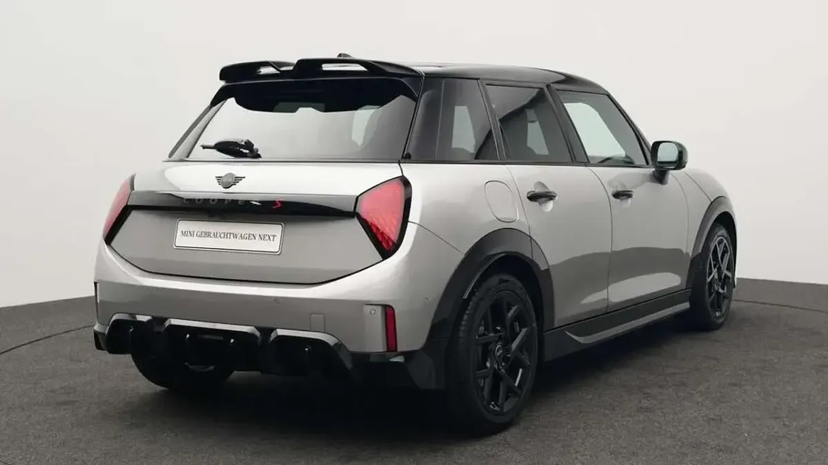 Gebraucht Mini John Cooper Works 204 PS (150 kW) 2025 Grau Kleinwagen