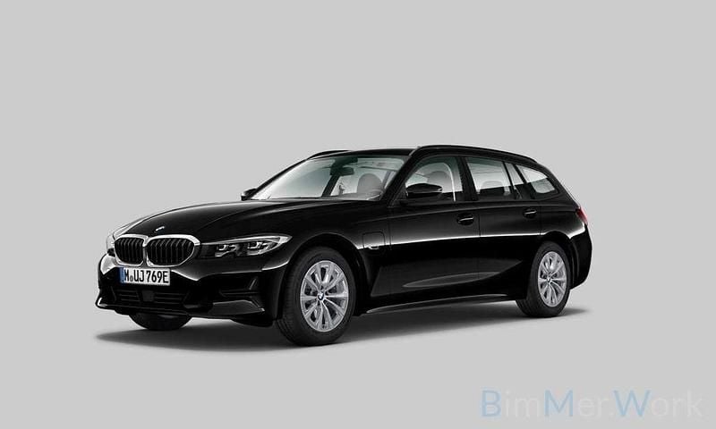 Schwarz Gebraucht 2022 BMW 330e Sport Line Limousine | 26.998 € (Superpreis) - Bild 1/4