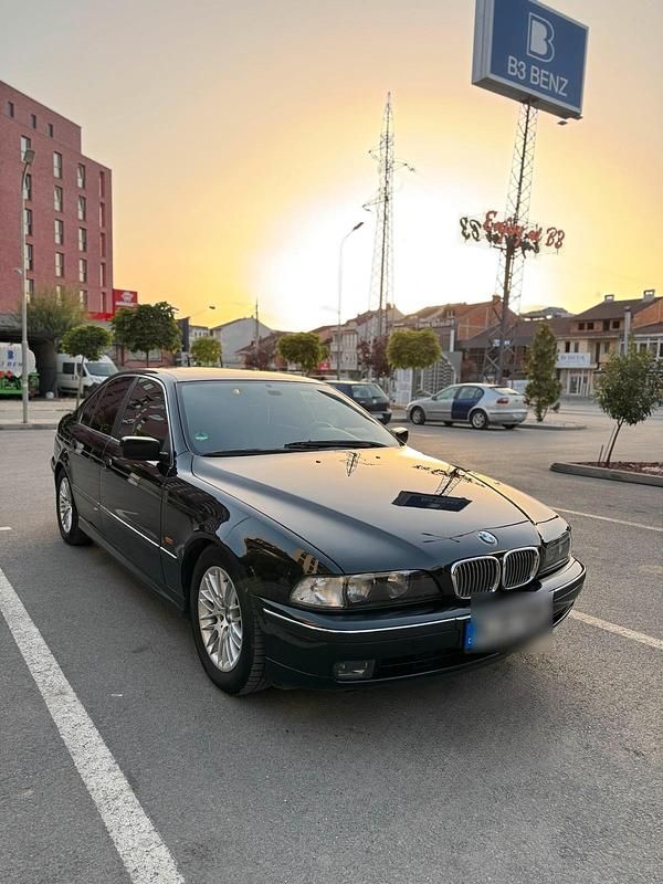 Schwarz Gebraucht 1998 BMW 528 Limousine | 6.800 € (Etwas zu teuer) - Bild 1/4