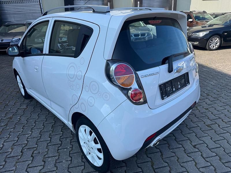 Gebraucht Chevrolet Spark LS 90 PS (66 kW) 2012 Weiß Kleinwagen