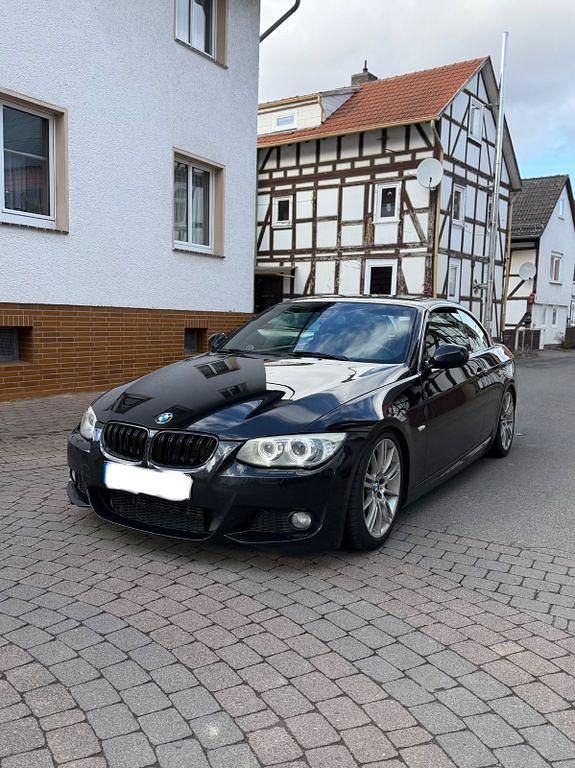 Gebraucht BMW 320 Cabriolet M Sport 184 PS (135 kW) 2011 Schwarz Cabrio
