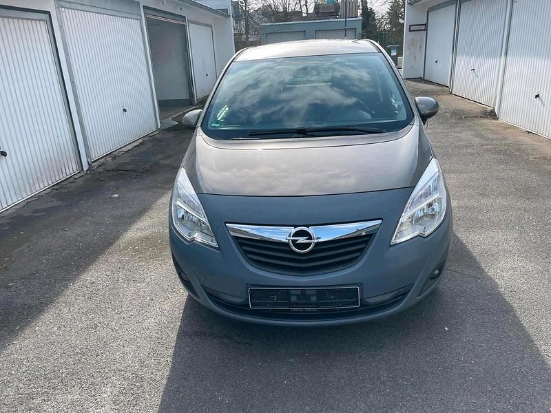 Gebraucht Opel Meriva 120 PS (88 kW) 2011 Gold Van / Kleinbus