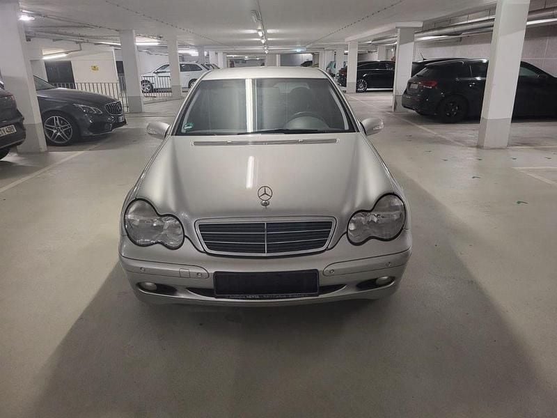 Gebraucht Mercedes C220 Classic 143 PS (105 kW) 2000 Silber Limousine